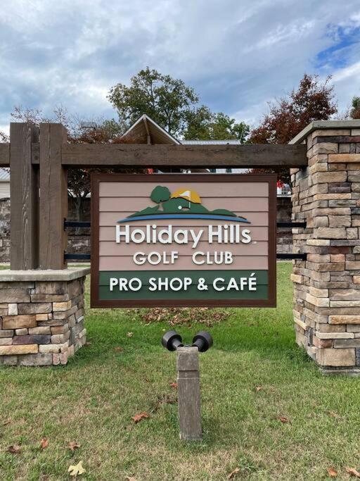Penthouse Suite At Holiday Hills Book Today Branson Bagian luar foto