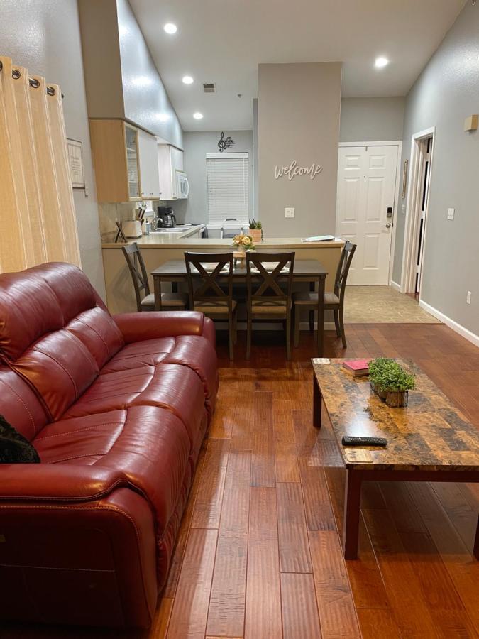 Penthouse Suite At Holiday Hills Book Today Branson Bagian luar foto